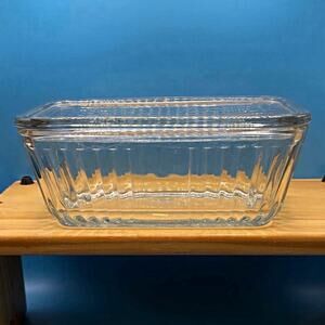 Vintage Anchor Hocking Clear Glass Refrigerator dishes with lid for baking etc